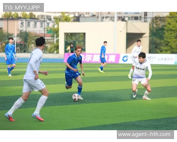 大学生足球联赛南区决赛精彩回顾与赛场英雄们的奋斗故事